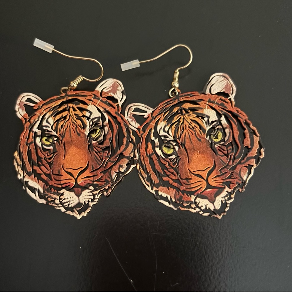 🐅 Tiger Earrings 🐅 - Picture 4 of 5